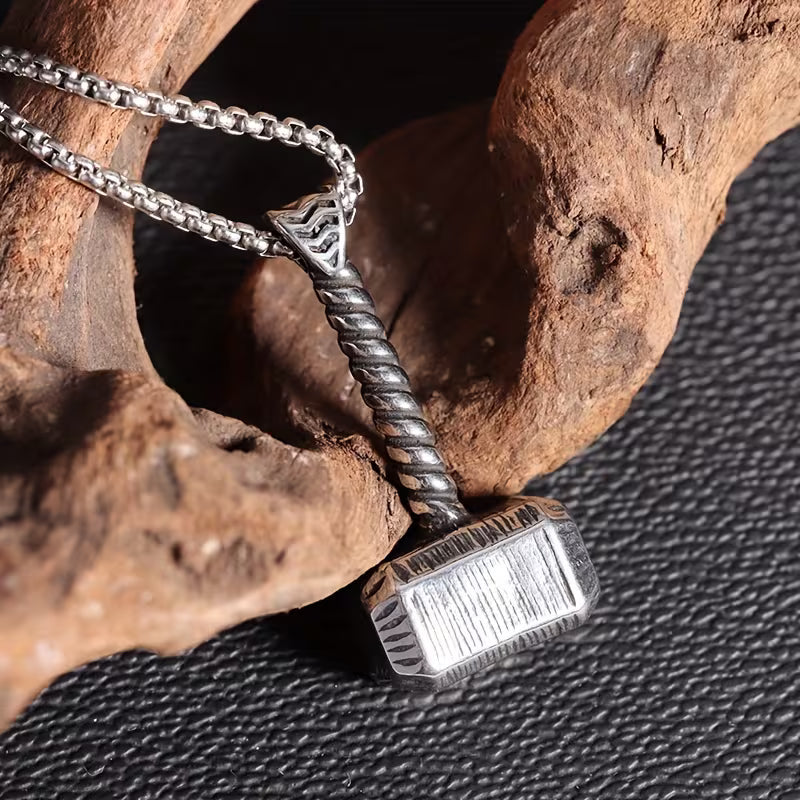 Collier pendentif vintage en acier inoxydable Mjolnir - Unisexe, tendance et durable
