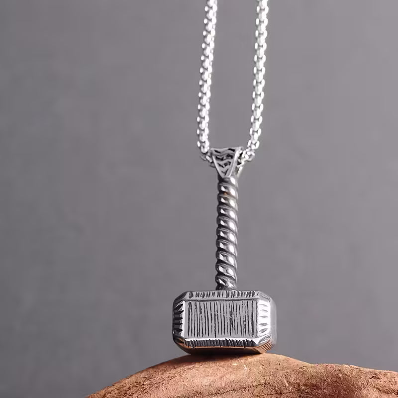Collier pendentif vintage en acier inoxydable Mjolnir - Unisexe, tendance et durable