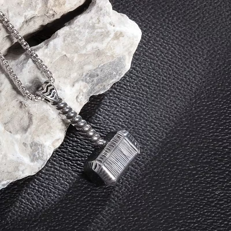 Collier pendentif vintage en acier inoxydable Mjolnir - Unisexe, tendance et durable