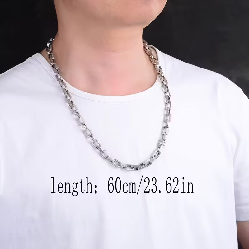 Collier Hip-Hop Vintage avec un Design Européen et Américain Solide et un Motif de Vigne Unique.