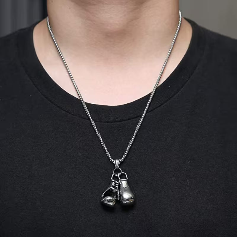 Pendentif Gant de Boxe Double, Accessoire Sport et Fitness Unique pour Hommes